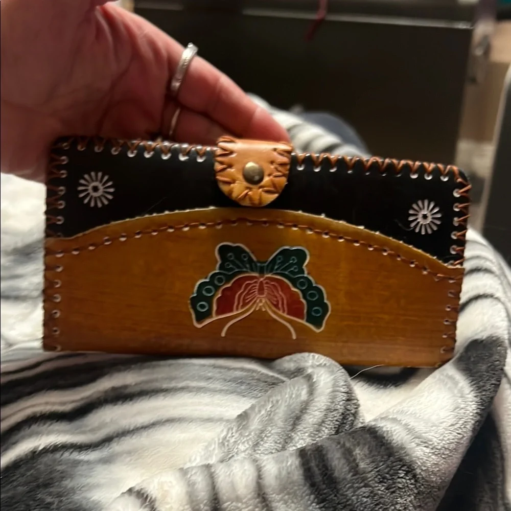 Handcrafted Leather Wallet with Butterfly Design - Picture 2 of 5